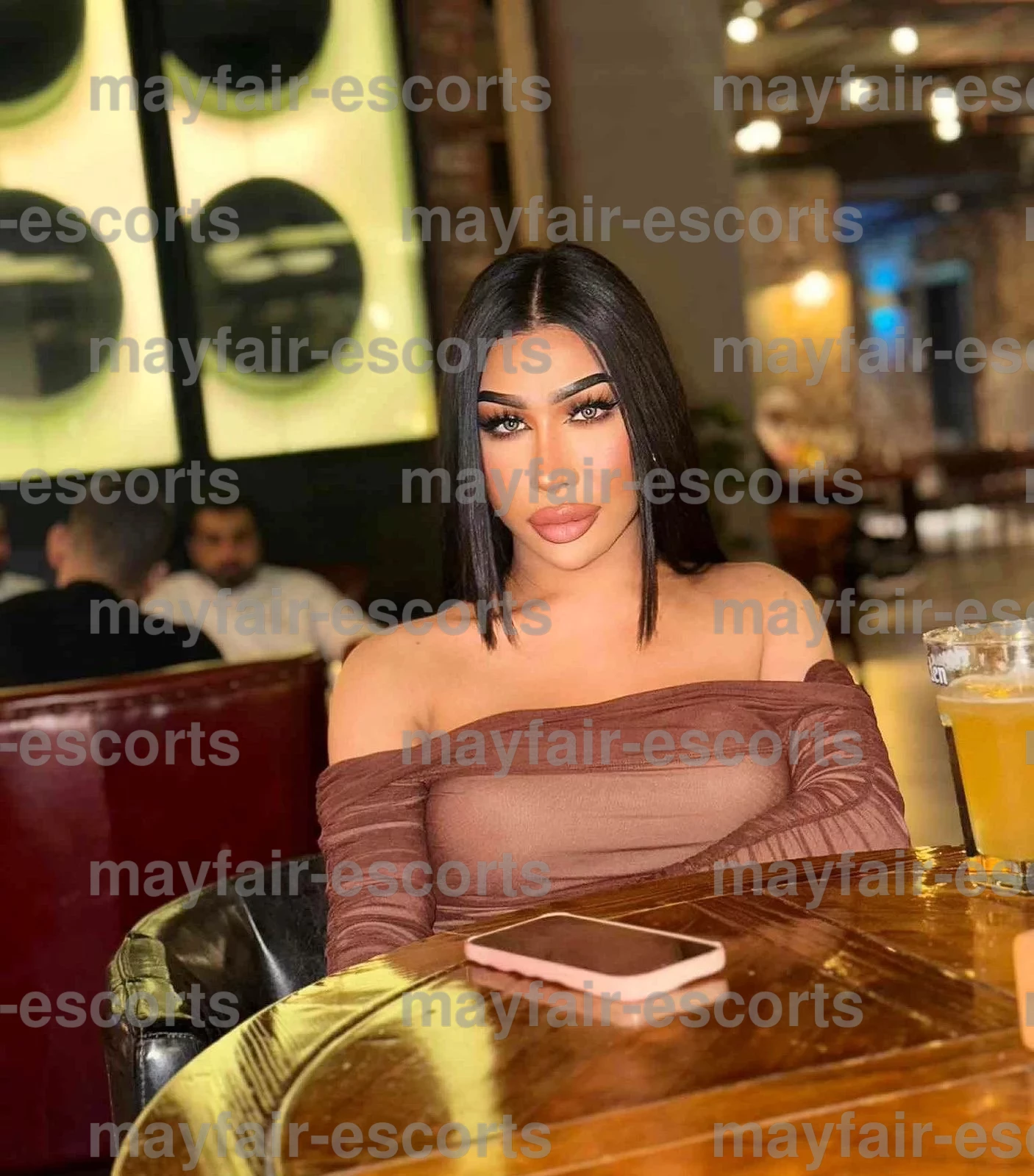 {count}Bond Street17023